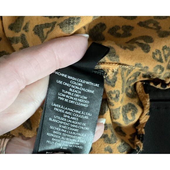 Urban Outfitters Women’s Cropped Cheetah Top  Size M.     LTOP575 - Picture 6 of 7